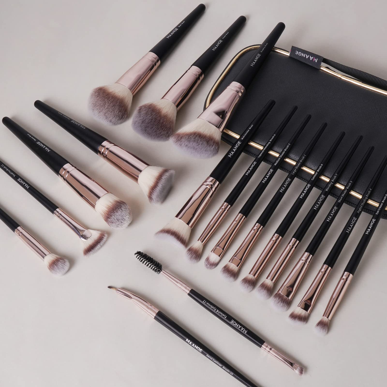 MAANGE foundation kabuki brush coffee for even coverage and soft finish