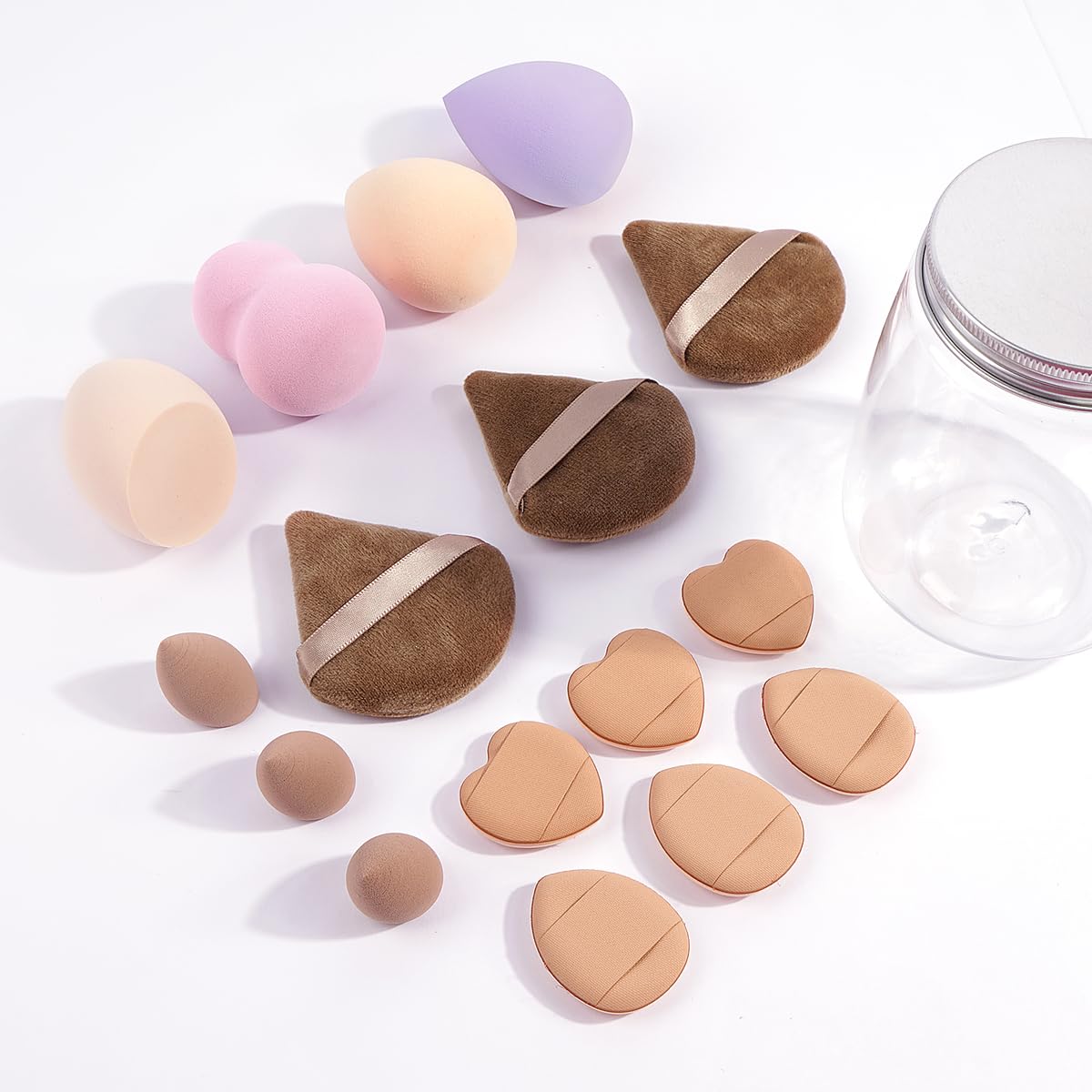 MAANGE powder brush with large, fluffy bristles for easy dusting.