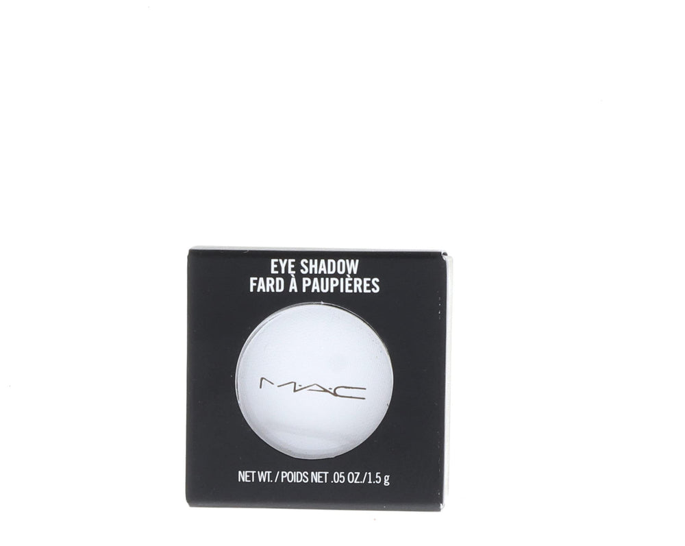 MAC Eye Shadow Gesso matte used as a versatile base to layer shadows