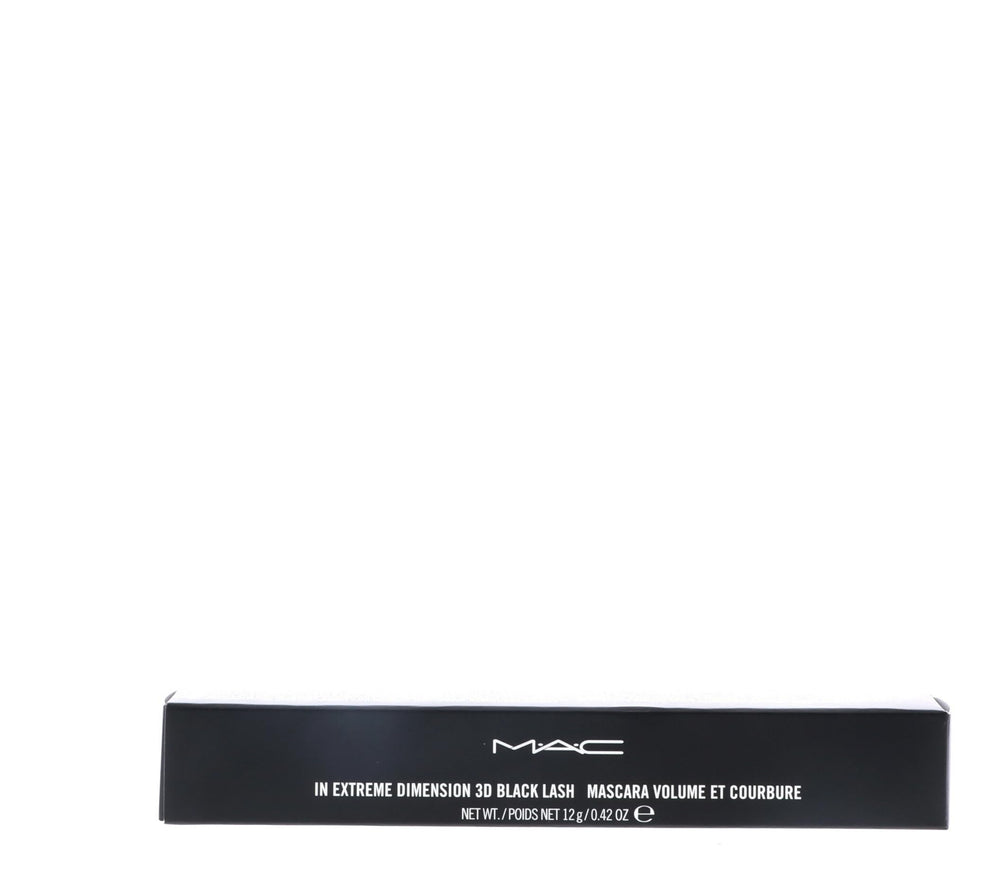 MAC In Extreme Dimension 3D lashes full view highlighting voluminous, eye-opening effect
