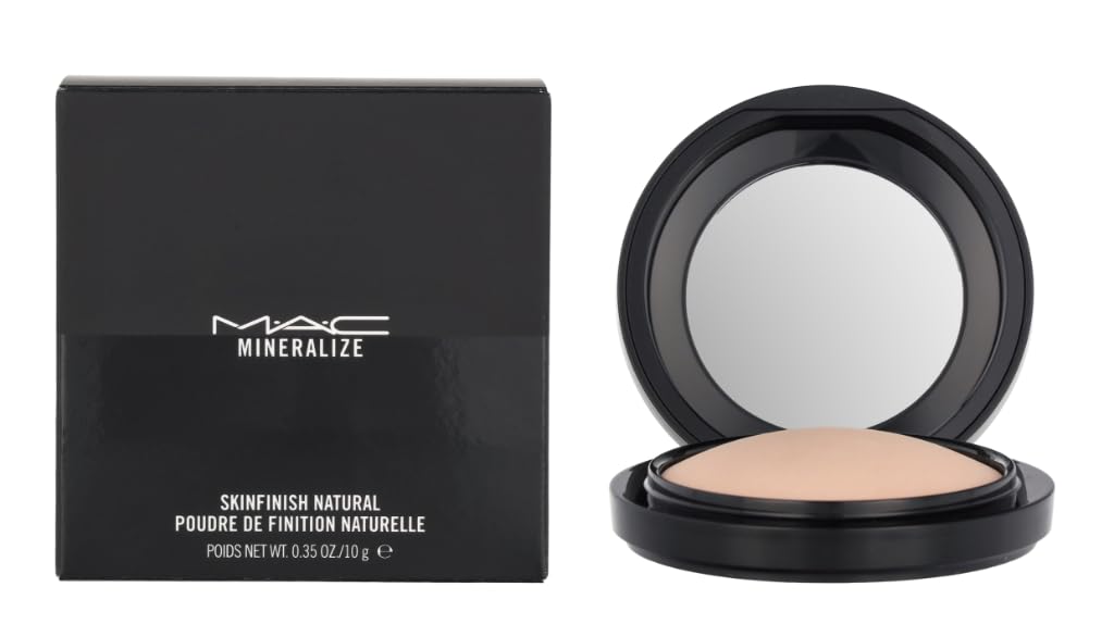 MAC Mineralize Skinfinish Natural Medium Plus dome-compact delivers a natural matte glow.