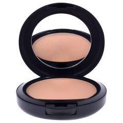 MAC Studio Fix Powder NW22 swatch highlights natural tone for even coverage.