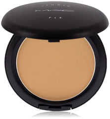 MAC Studio Fix Powder Plus Foundation NC30 compact delivers an even tone with all-day shine control.
