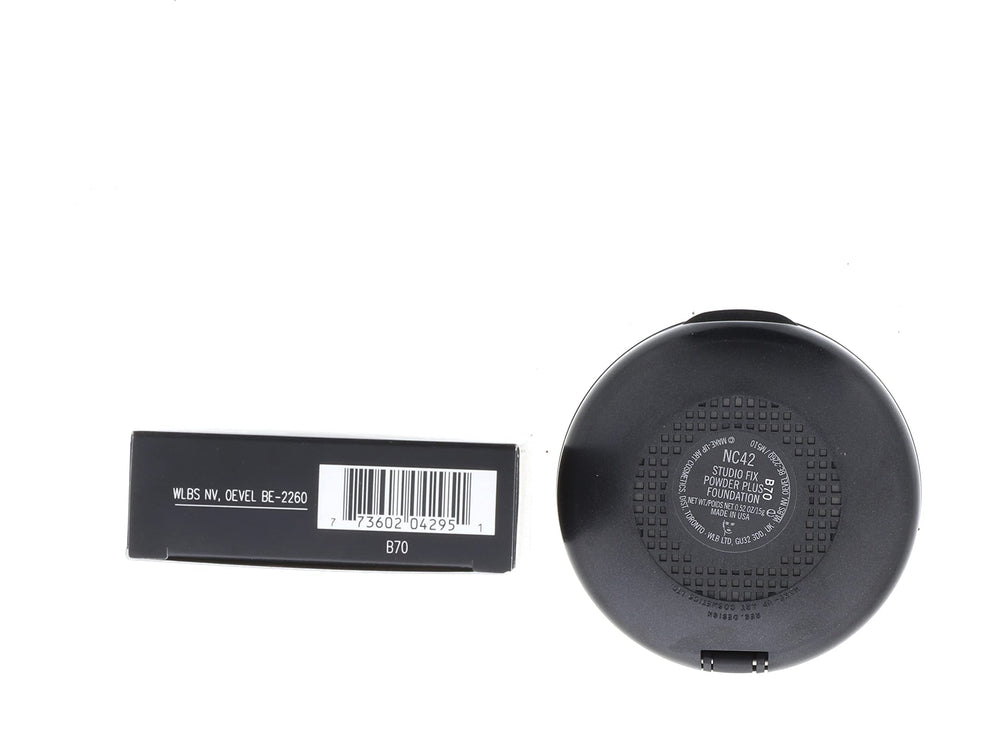 MAC Studio Fix Powder Plus Foundation NC42 blendability supports seamless daytime to evening transitions.