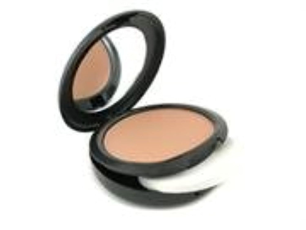 MAC Studio Fix Powder Plus Foundation NC42 compact closeup for natural finish and portability.