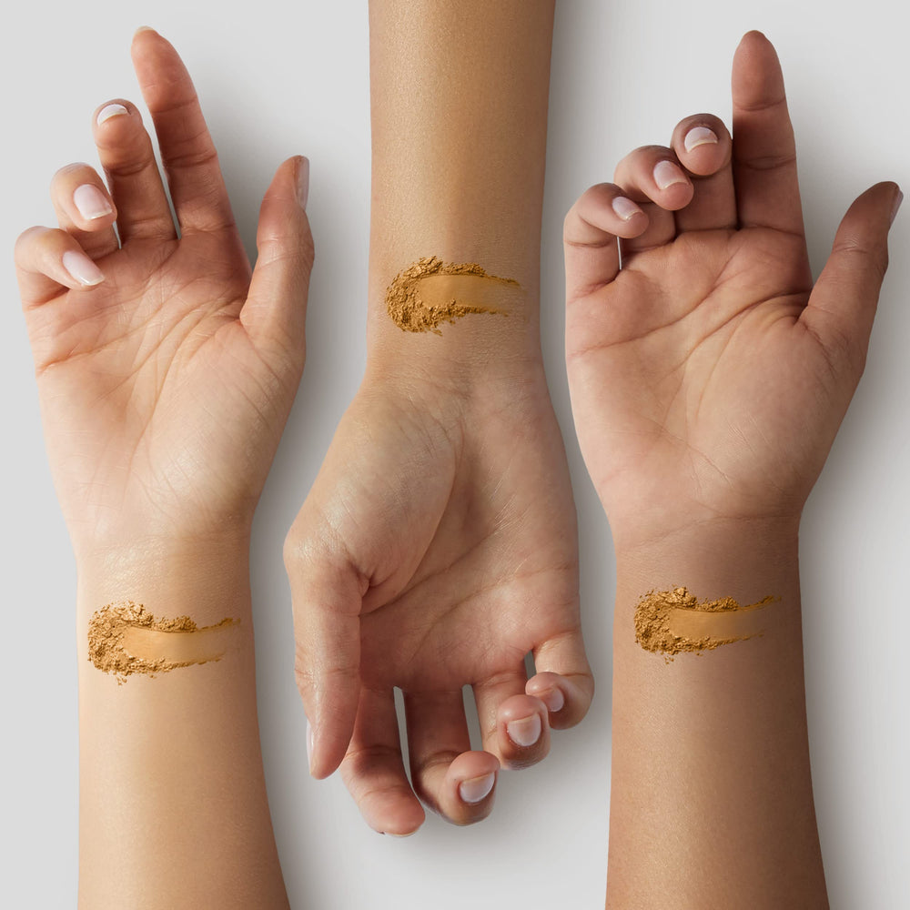MAC Studio Fix Powder Plus Foundation NC47 application on skin delivers matte finish and oil control