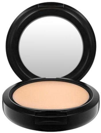 MAC Studio Fix Powder Plus sponge-usage shows buildable coverage