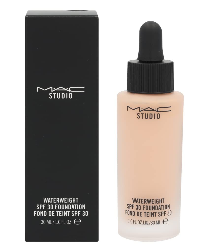 MAC Studio Waterweight bottle pump showing lightweight hydration for long wear