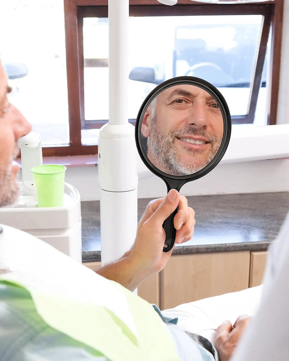 Miroir Macaki idéal pour voyage et coiffeuse quotidienne