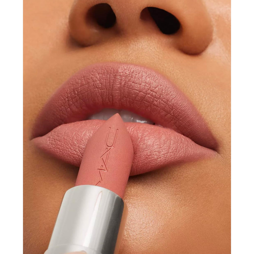 MAC Velvet Teddy texture detail highlights creamy slip without feathering