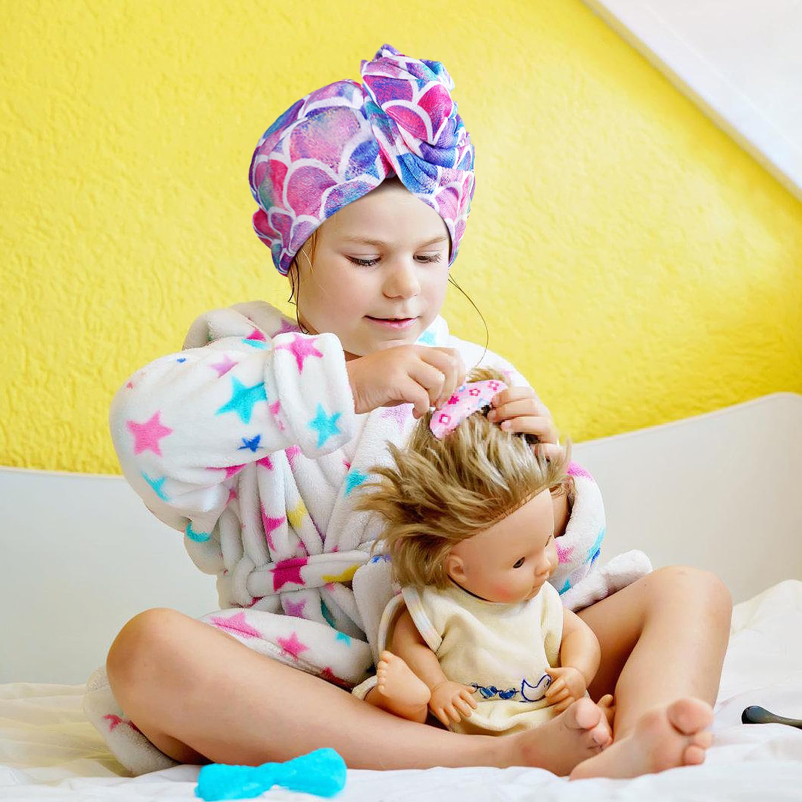 MADHOLLY anti-frizz towel supports curly, thick hair