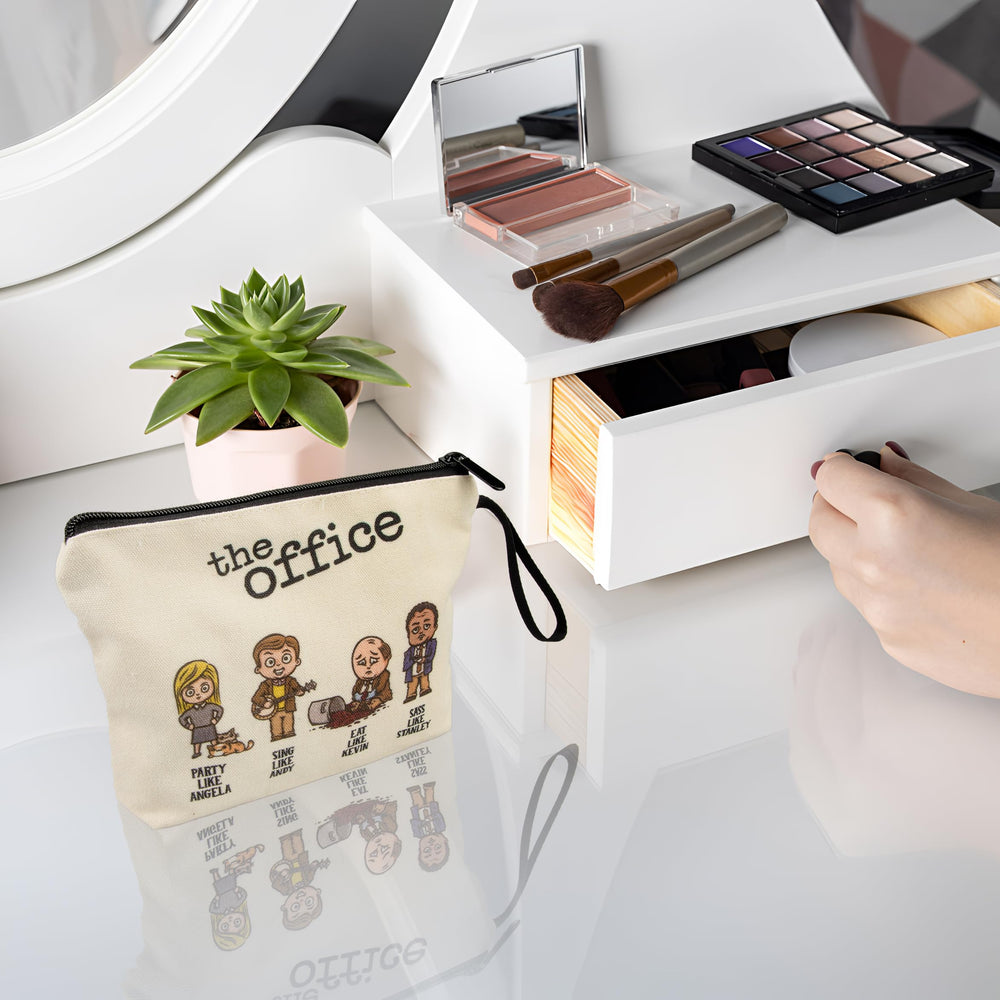 Magicaleast gift-ready packaging makes a thoughtful office fan gift.