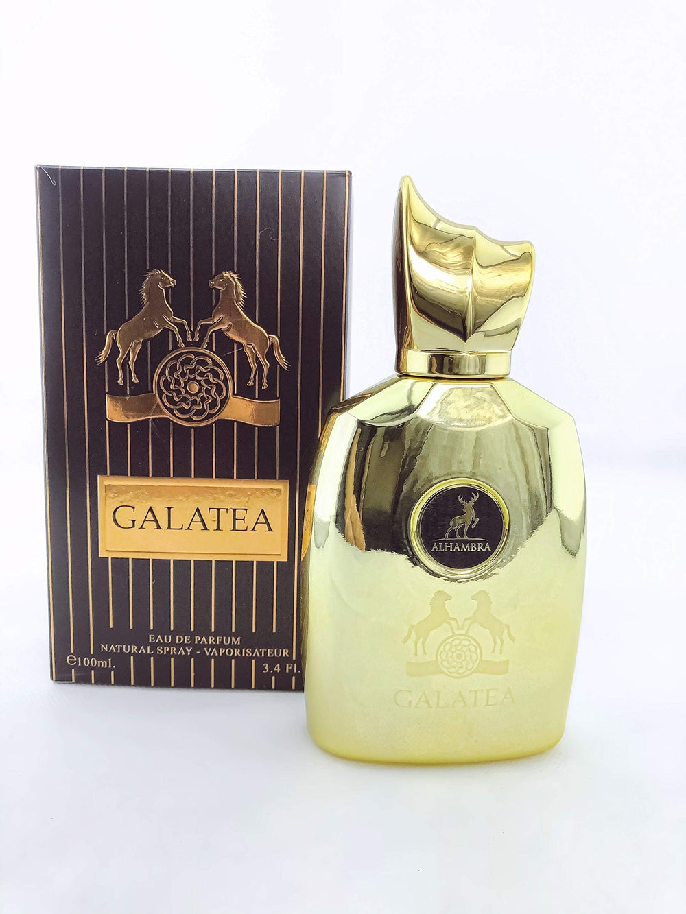 Maison Alhambra Galatea cap detail highlights sturdy closure for on-the-go use.