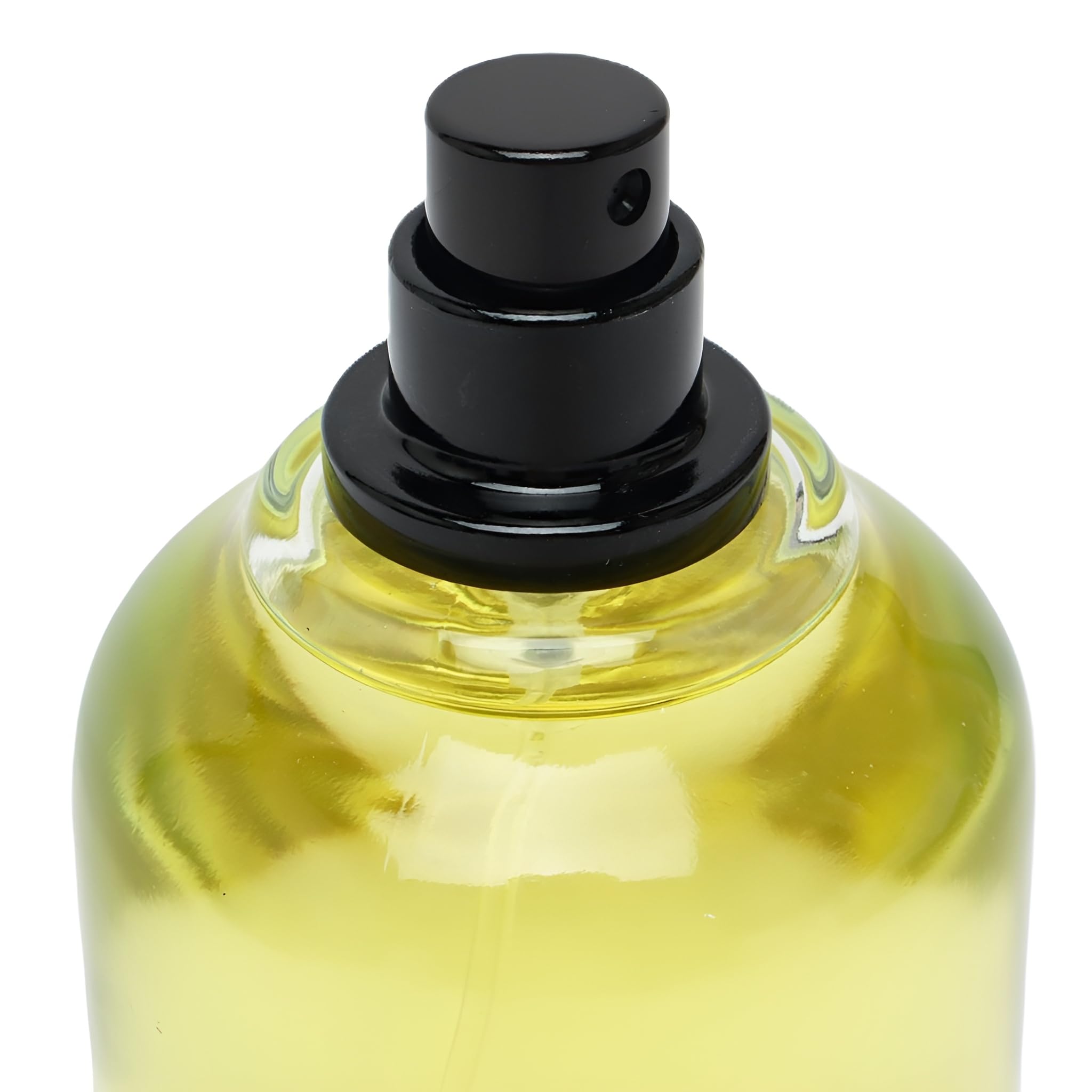 Jean Lowe Immortel bottle closeup highlights premium glass and refined packaging.