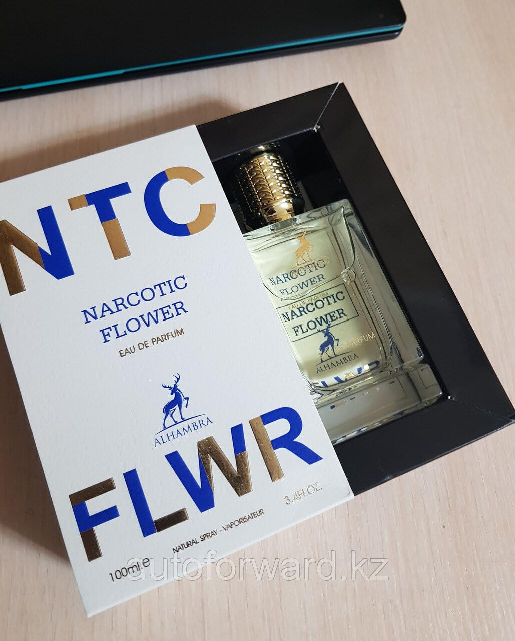 Maison Alhambra Narcotic Flwr cap closeup highlights premium packaging and refined design.