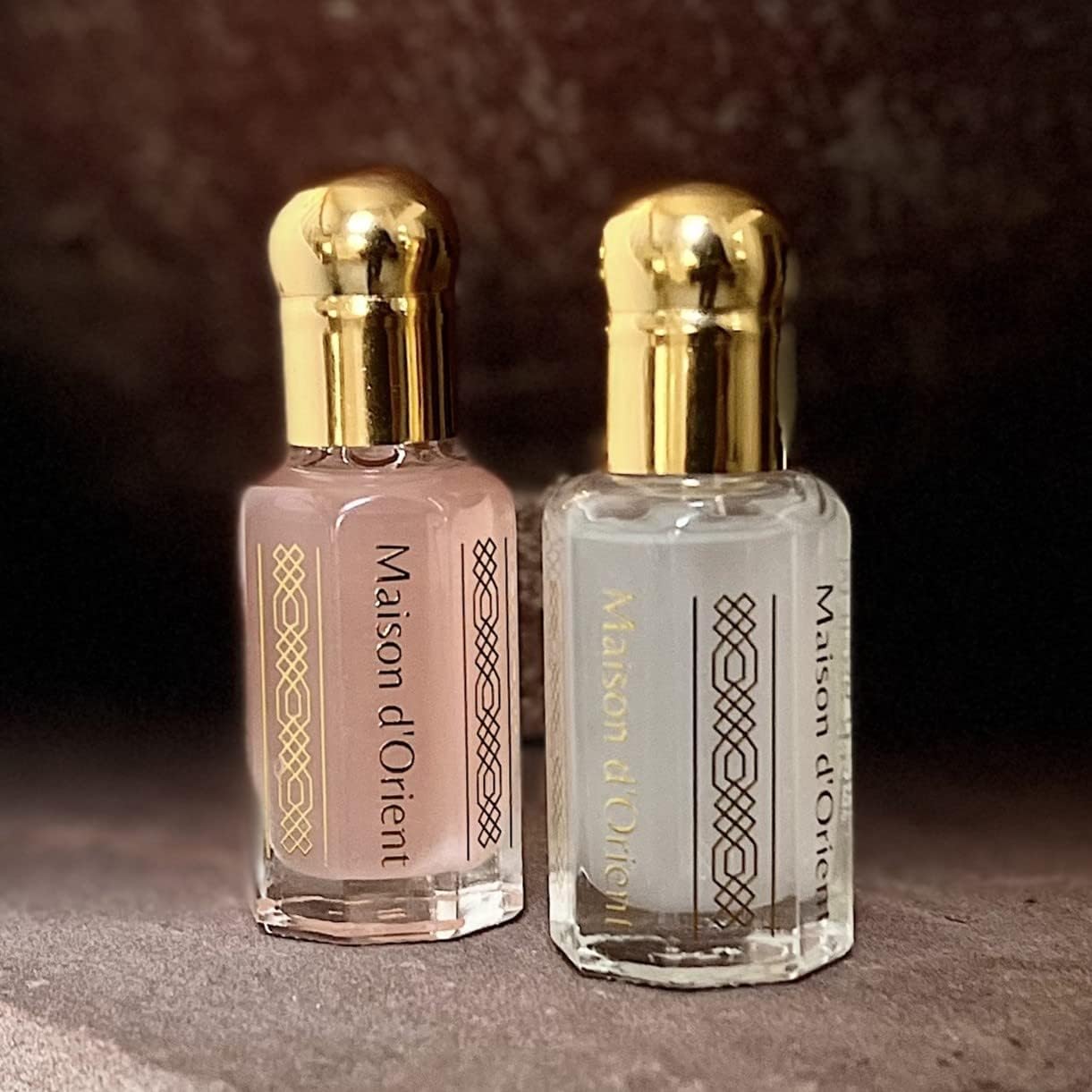 Maison d'Orient Tahara white lotus closeup highlights soft floral heart and creamy texture.