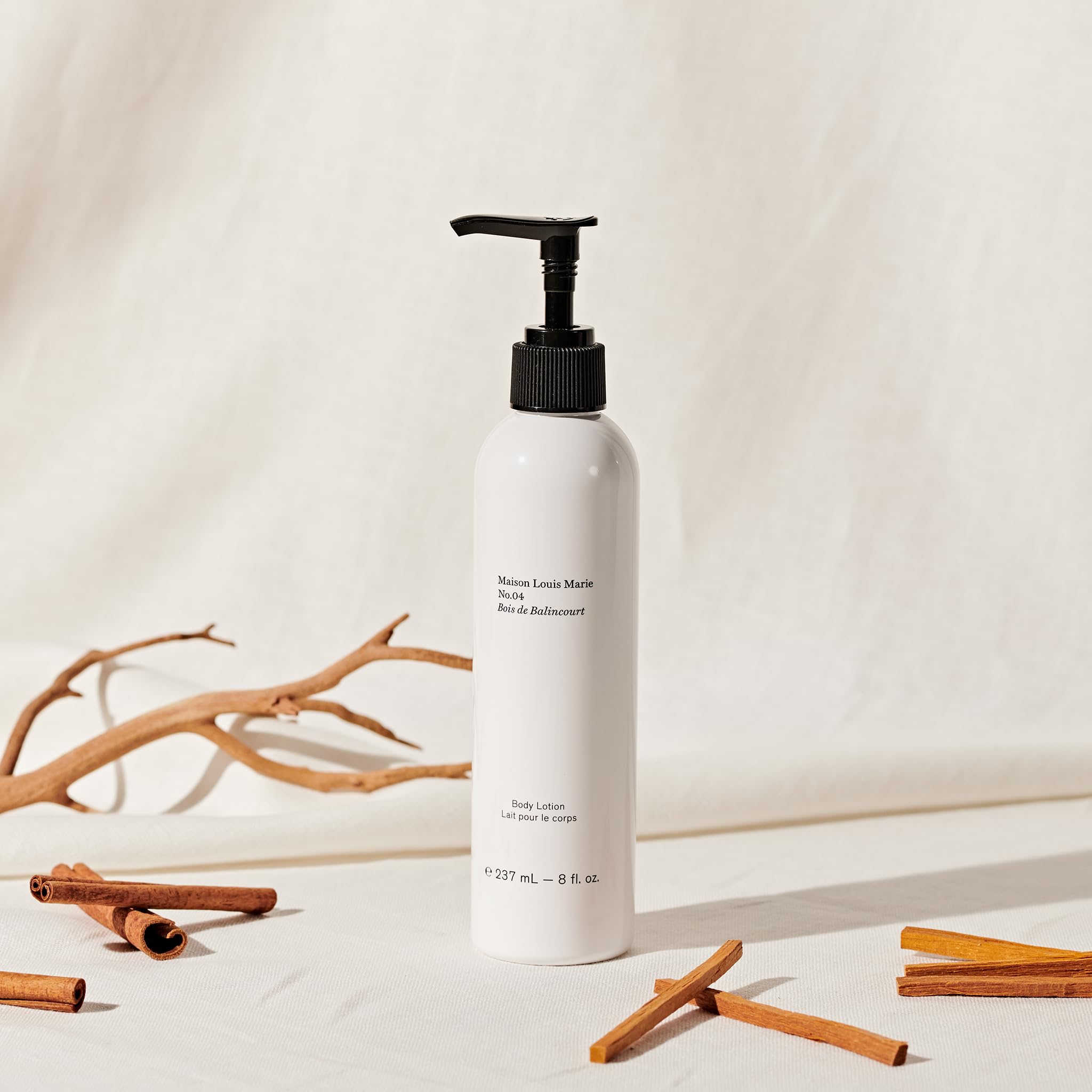 Ingredients list for Maison Louis Marie No.04 Bois de Balincourt emphasizing plant-based hydration.