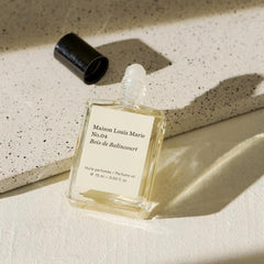 Maison Louis Marie No.04 sandalwood top-note highlight for warm aroma