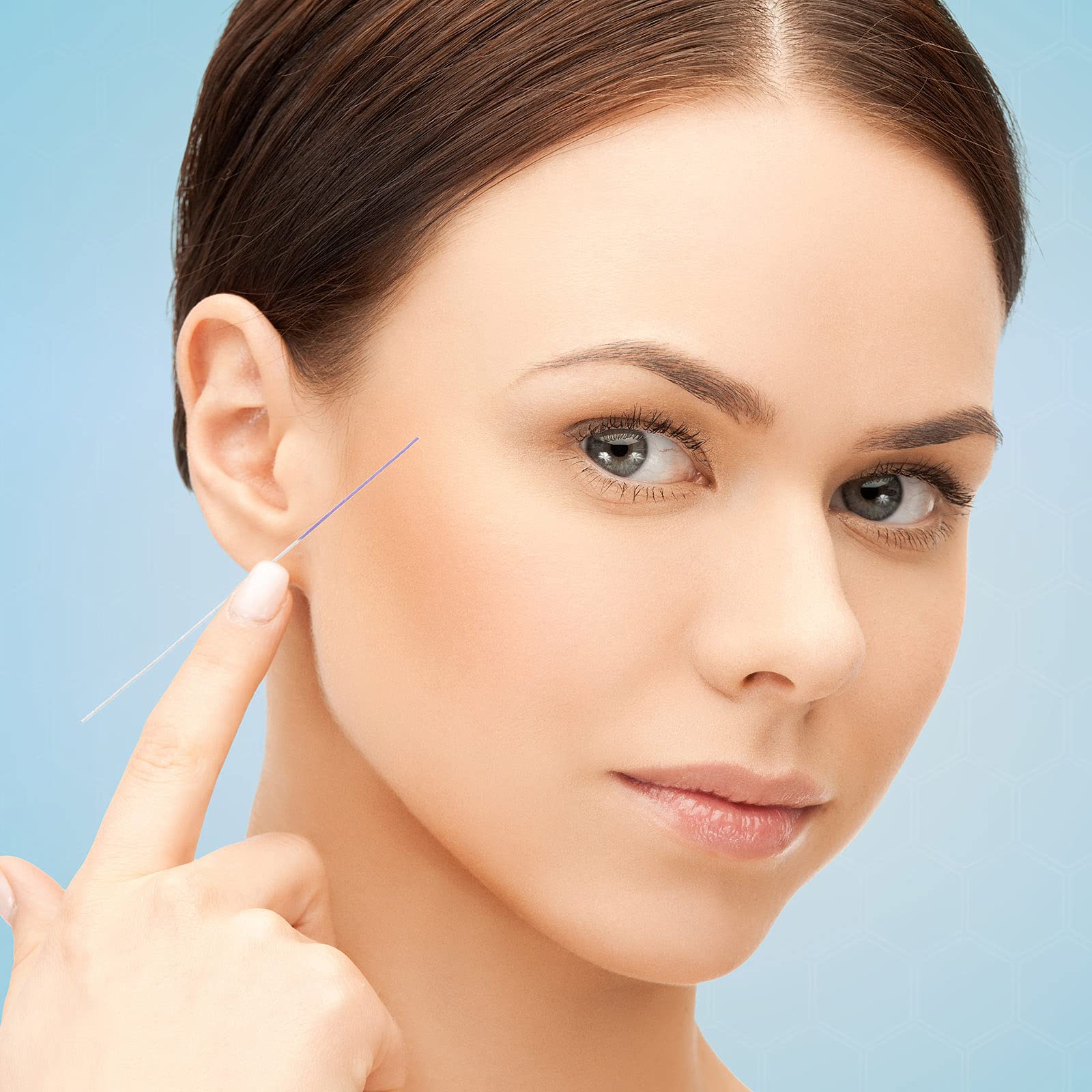 Maitys purple packaging image emphasizes disposable cleanliness for ear piercings.