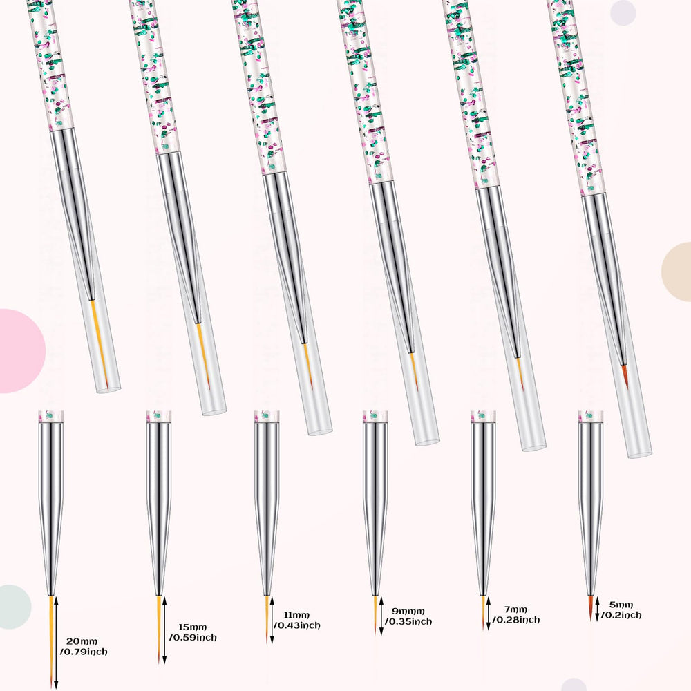 Maitys 7mm tip brush helps blend and define upper lash line