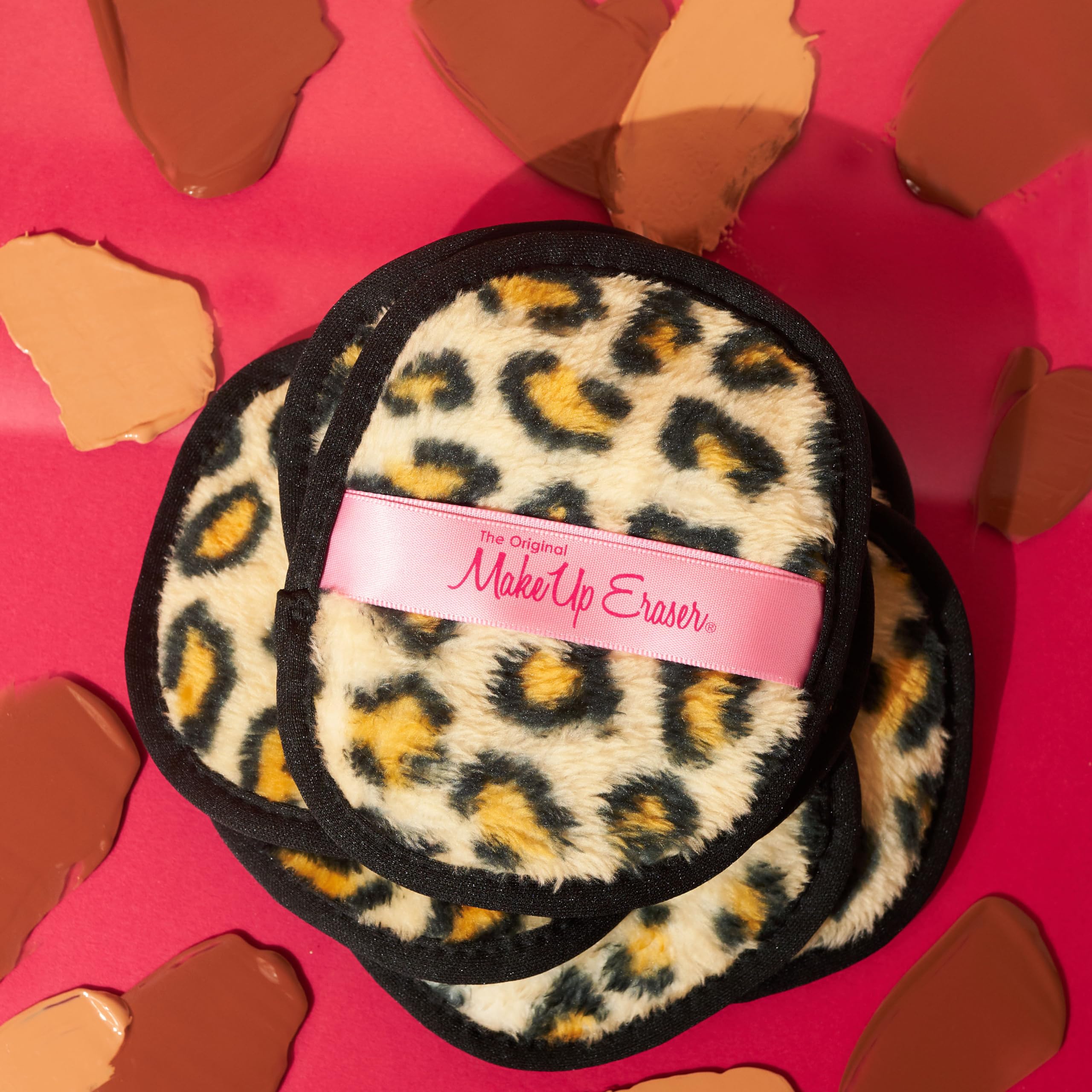 MakeUp Eraser Leopard 7-Day Set fits into a skincare routine with gentle cleansing.