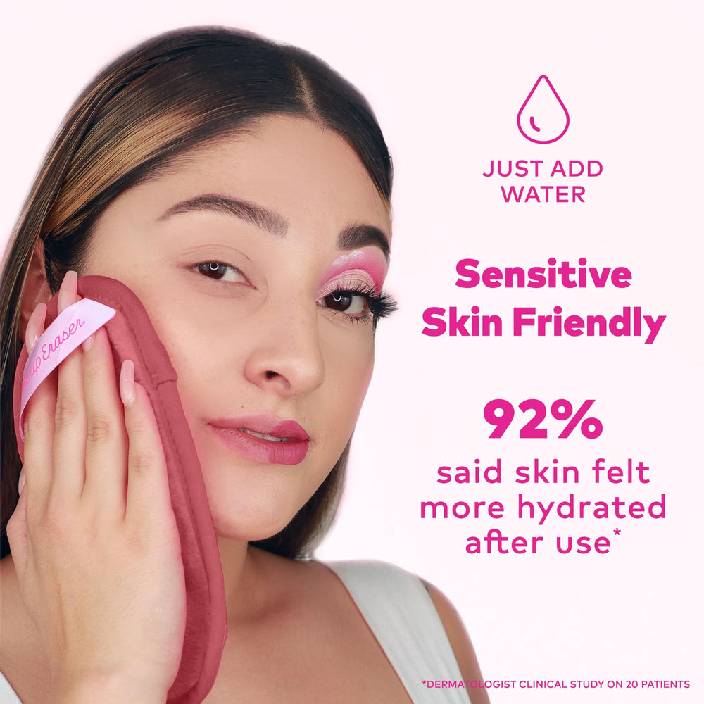 MakeUp Eraser Mini PRO blush cloth close-up demonstrates exfoliation-side benefits.