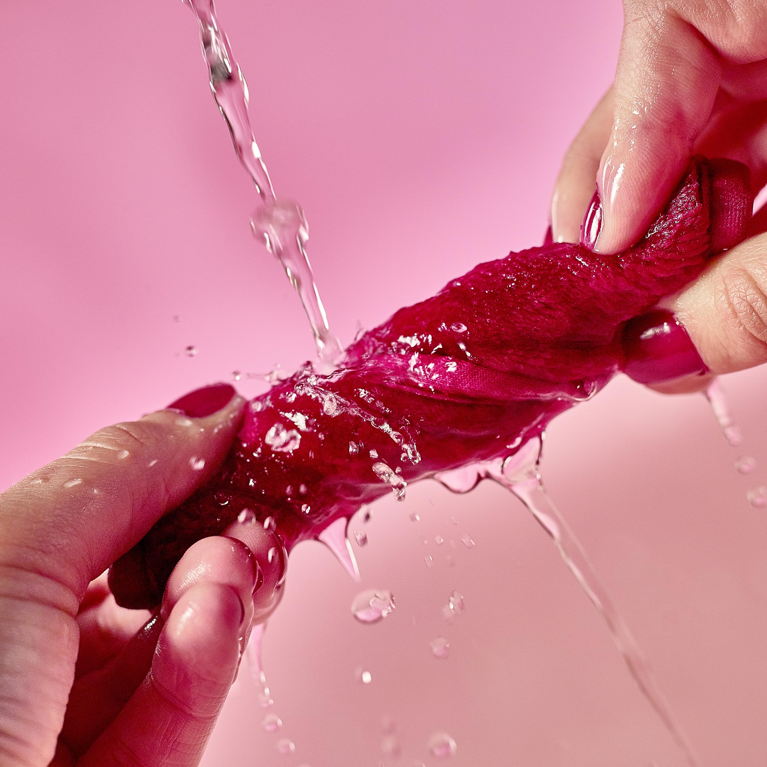 MakeUp Eraser waterproof makeup removal demonstrates cleansing waterproof mascara safely.