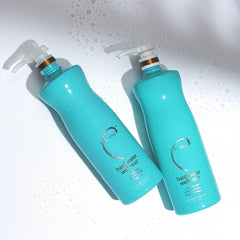 Malibu C conditioner bottle pour highlights easy application to mid-lengths and ends.