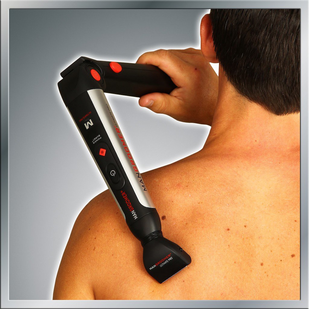 MANGROOMER Ultimate Pro Back Shaver XL extension lock demonstrates length control.