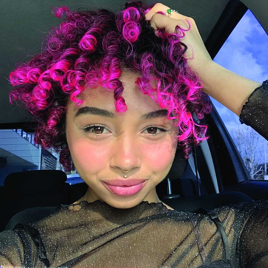 MANIC PANIC Hot Hot Pink Amplified application kit showcases pigment-rich color