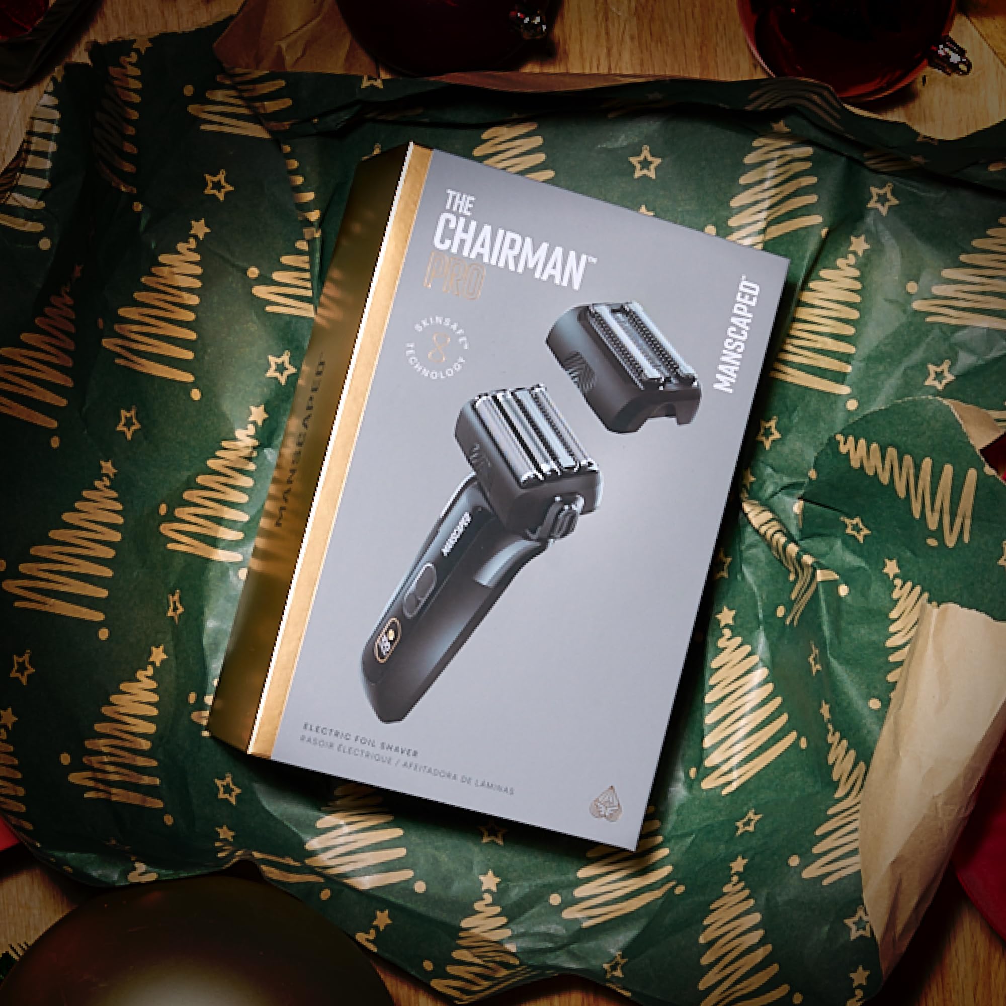 MANSCAPED The Chairman PRO SkinSafe four-blade foil delivers a close shave with gentle care.