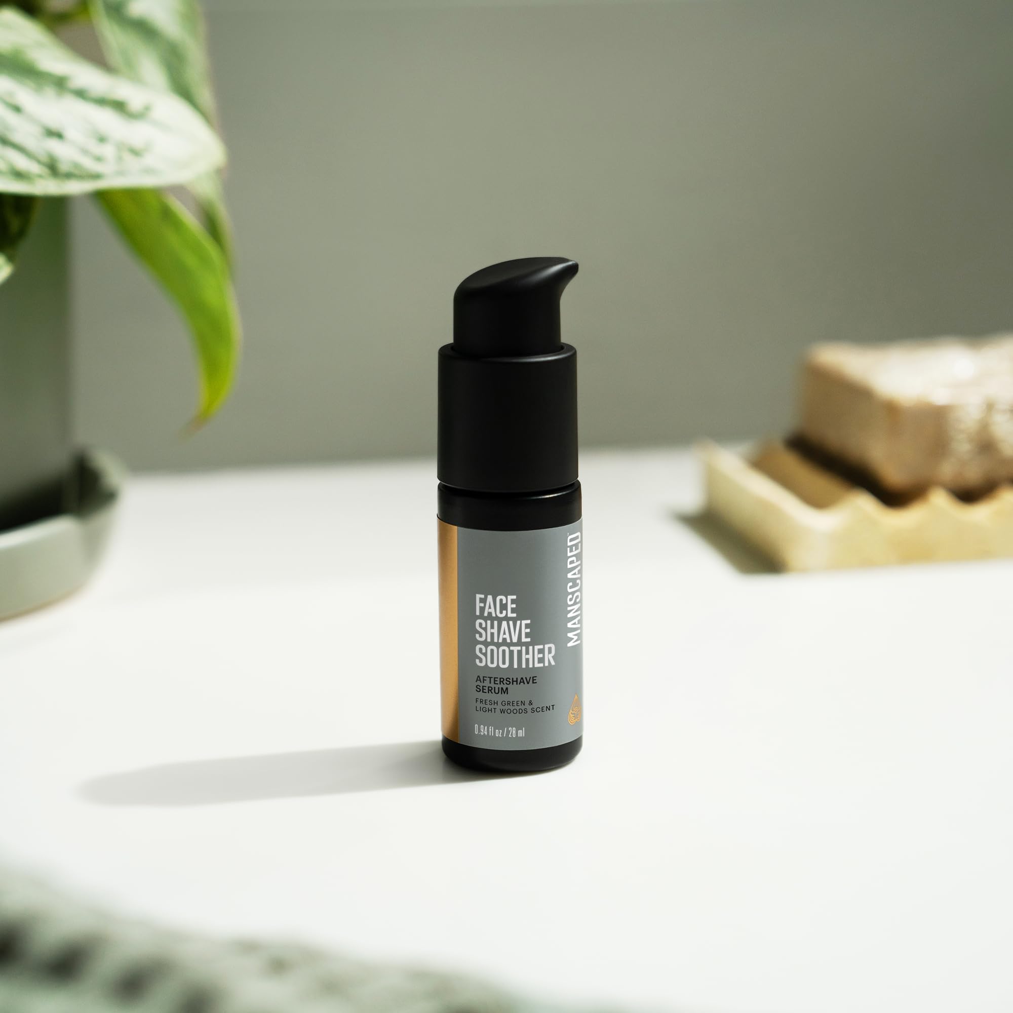 MANSCAPED Face Shave Soother dried-clear finish after absorption