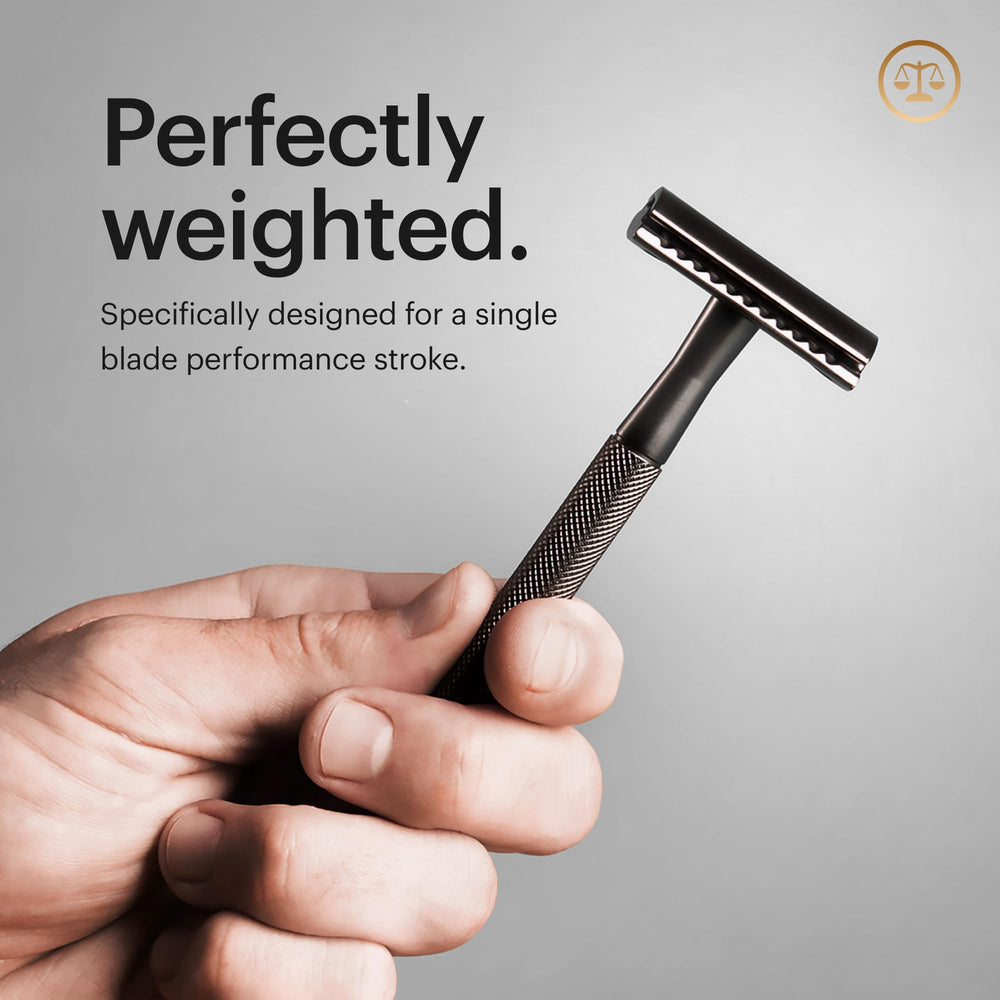 MANSCAPED The Plow 2.0 wider handle enables a secure, relaxed grip during shaving.