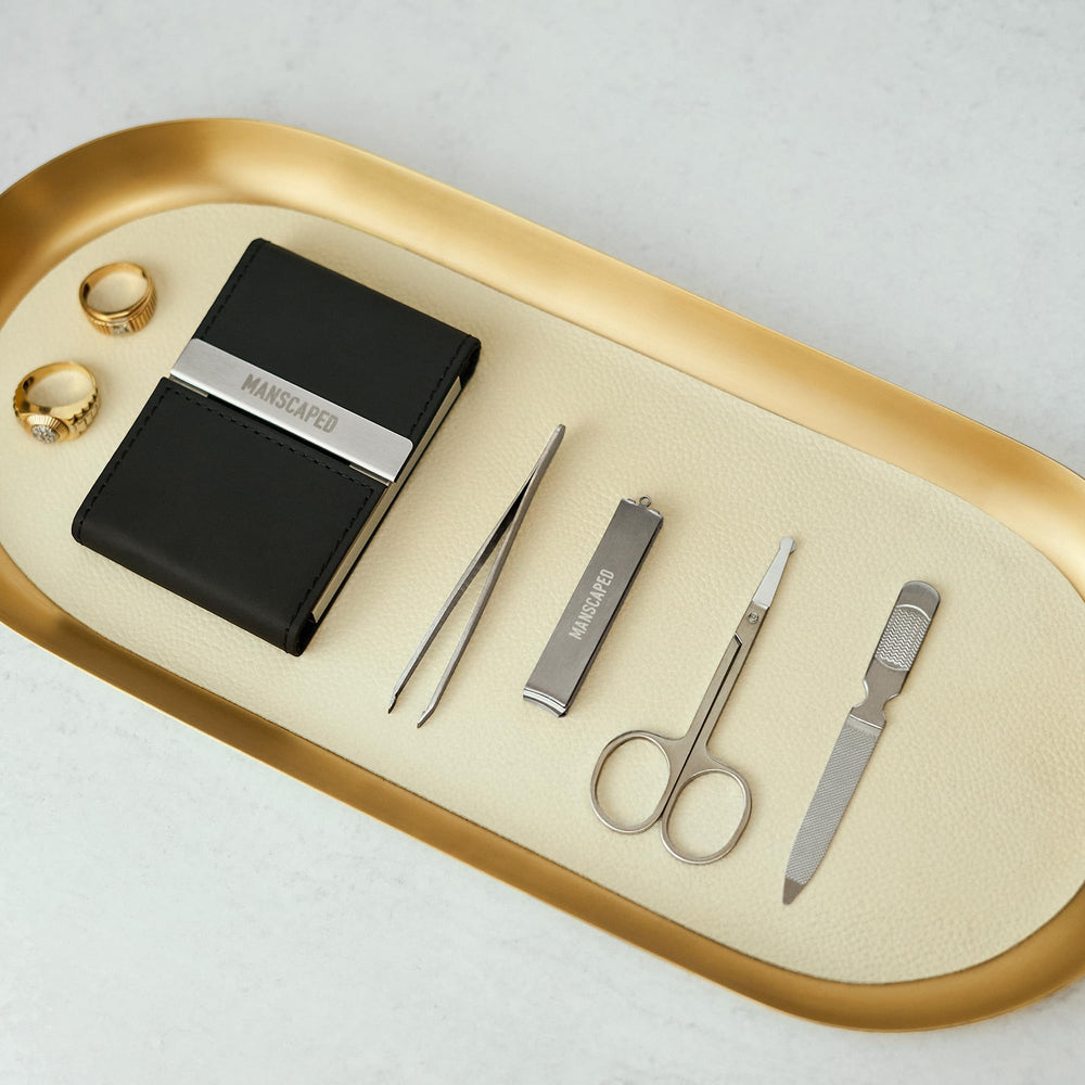 MANSCAPED Shears 2.0 kit in-use view highlights a tidy grooming routine.