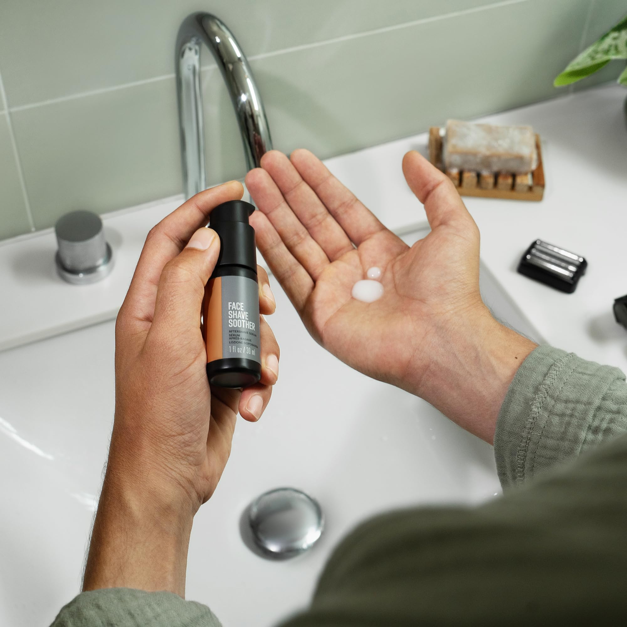 MANSCAPED The Chairman Pro Power Shave Gel preps skin for a smoother shave