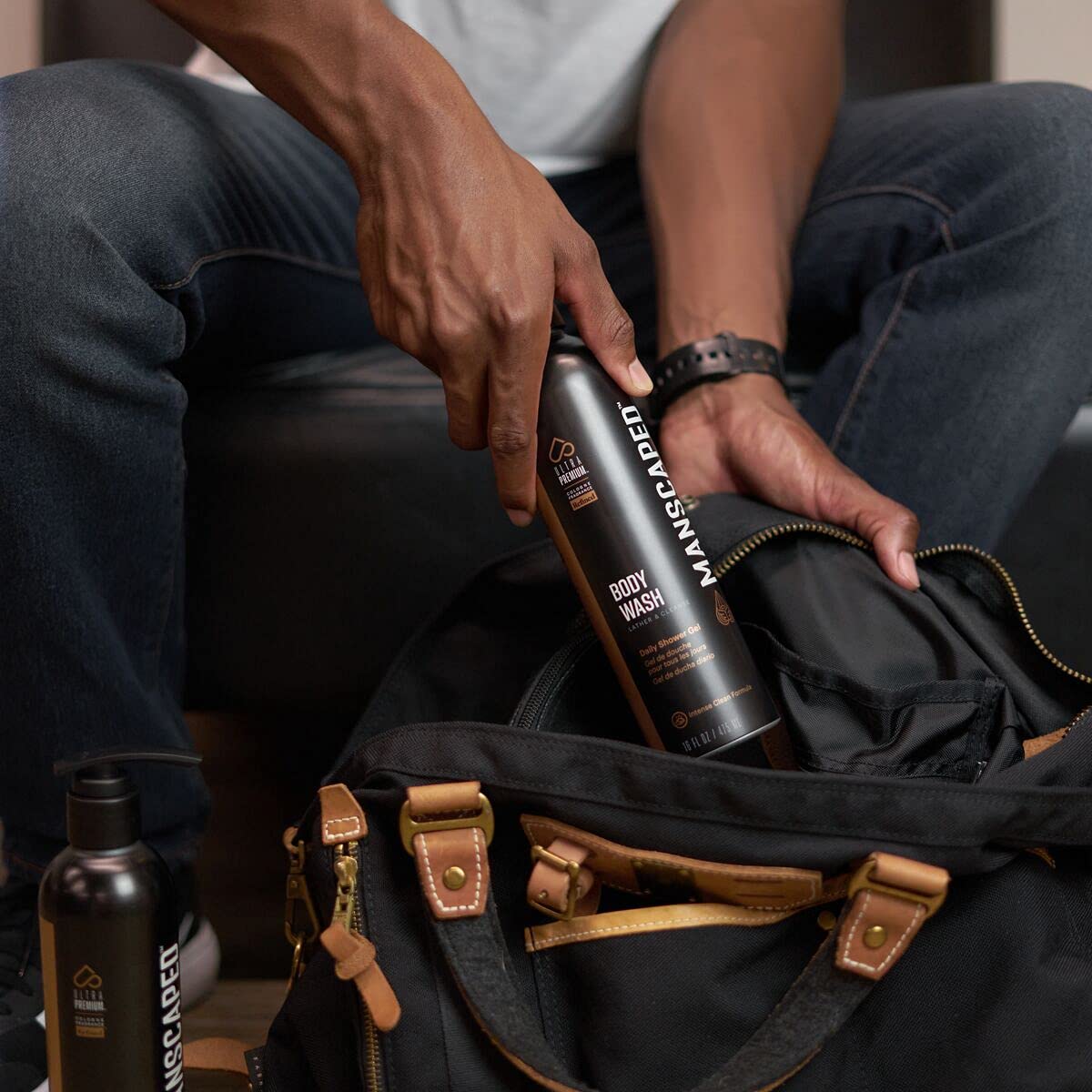 MANSCAPED UltraPremium Body Wash aloe-gel hydrates and soothes dry skin during showers.