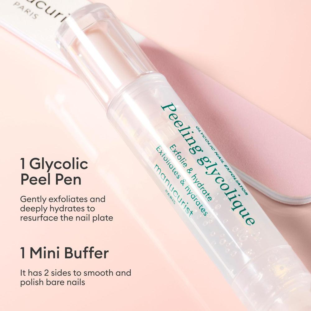 Manucurist Glossy Booster Duo Instant Shine on bare nails creates a high-gloss finish