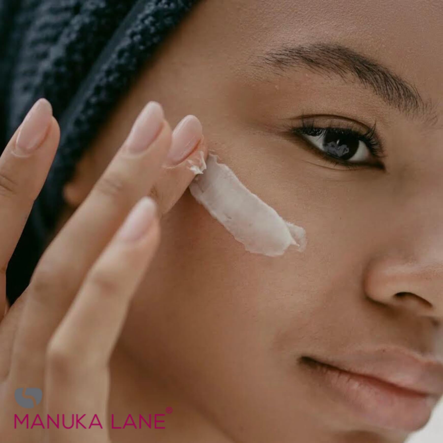 Manuka Lane serum packaging displayed for easy daily use and gifting.
