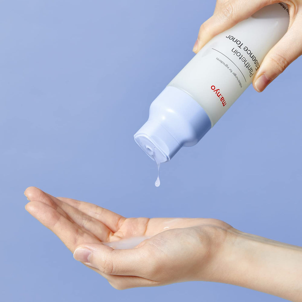 Manyo Panthetoin Toner with macadamia ceramides nourishes skin