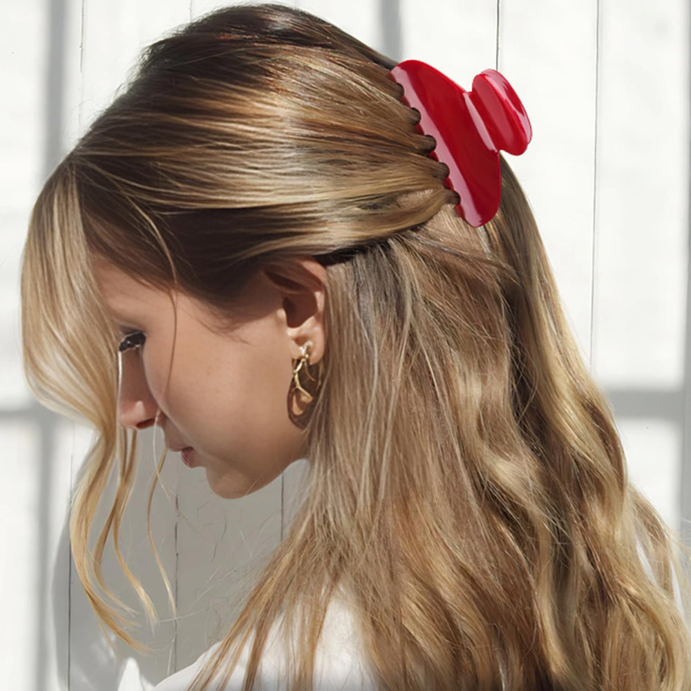 Maorulu daily-use clip at work or travel scenarios demonstrates practical wear.