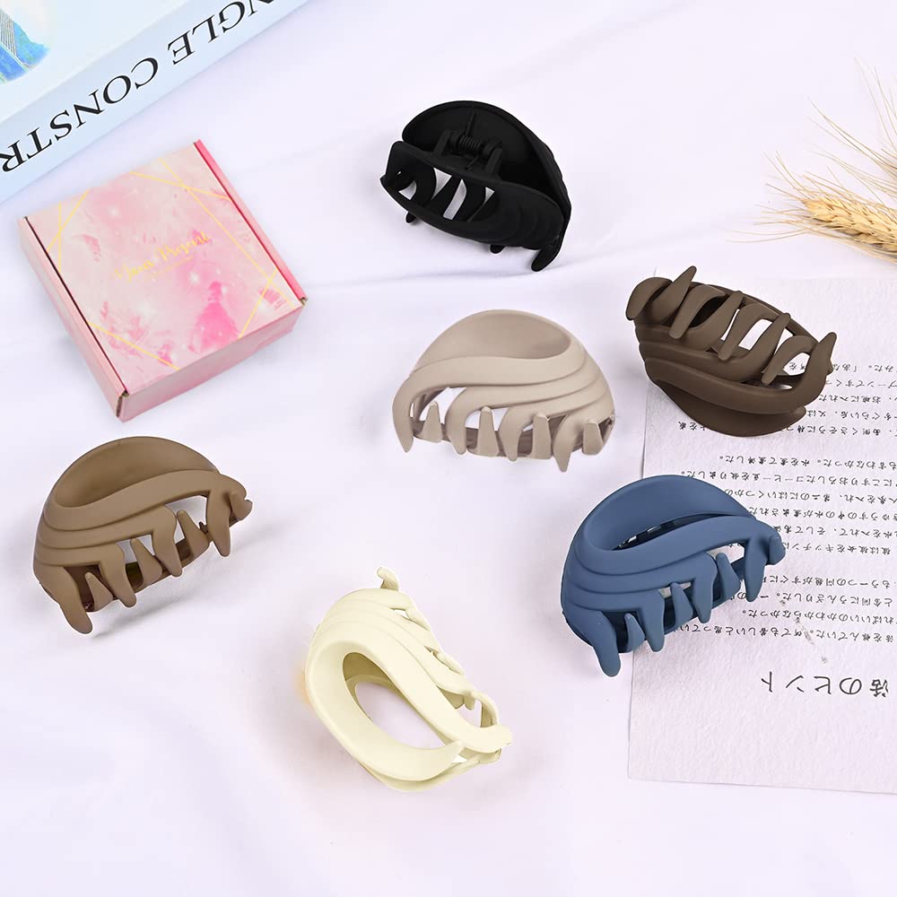 MAORULU daily-use shower clip helps quick styling during shower routines.