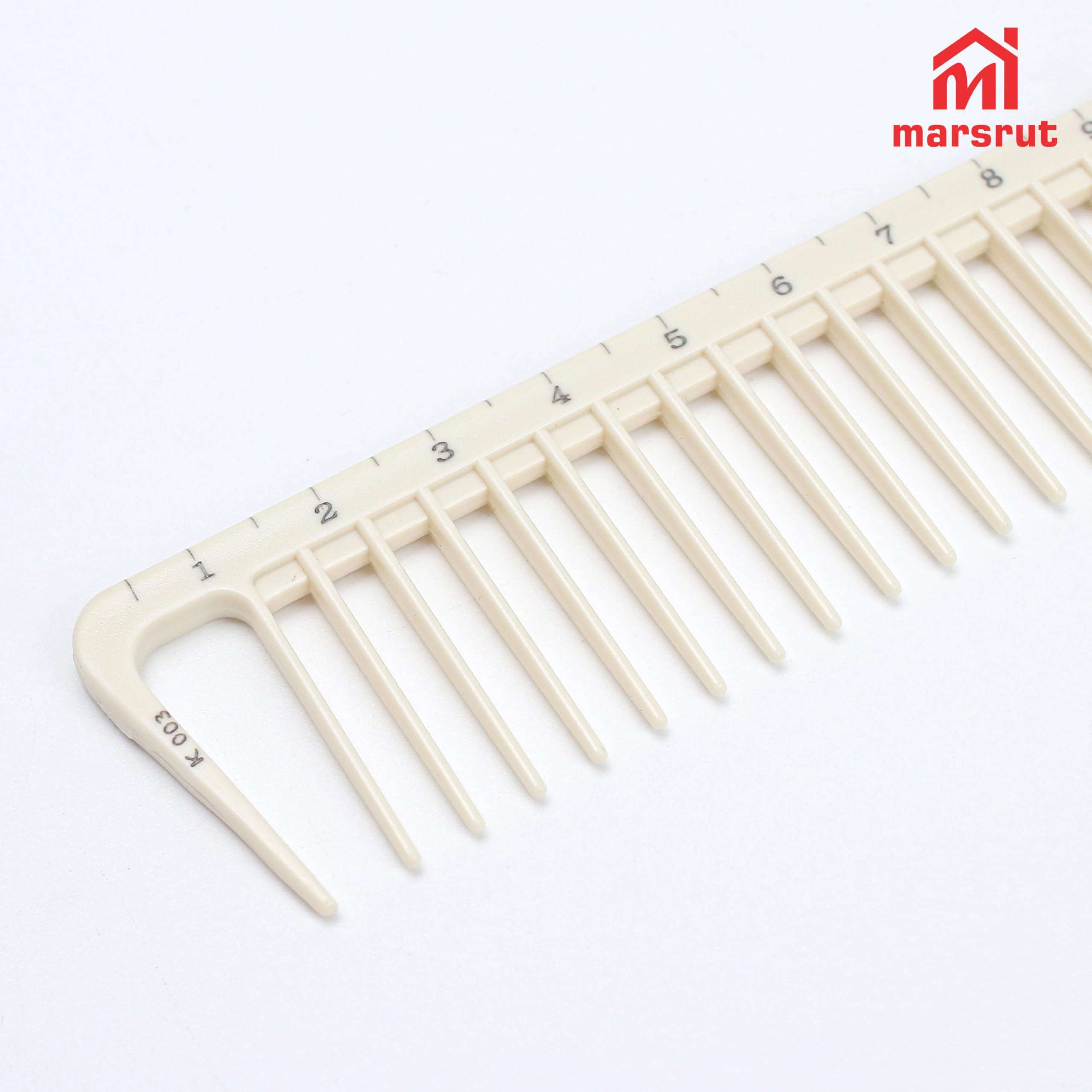 Marsrut teeth detail helps with precise sectioning during dyeing and styling.