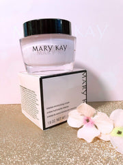 Mary Kay Intense Moisturizing Cream fingertip application for nourished skin