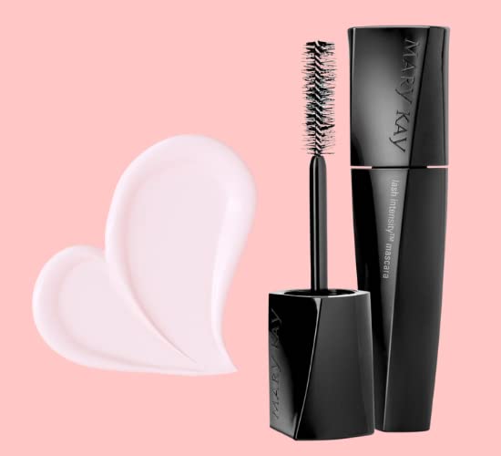 Mary Kay Lash Intensity Mascara side view on lashes reveals curl and extended look