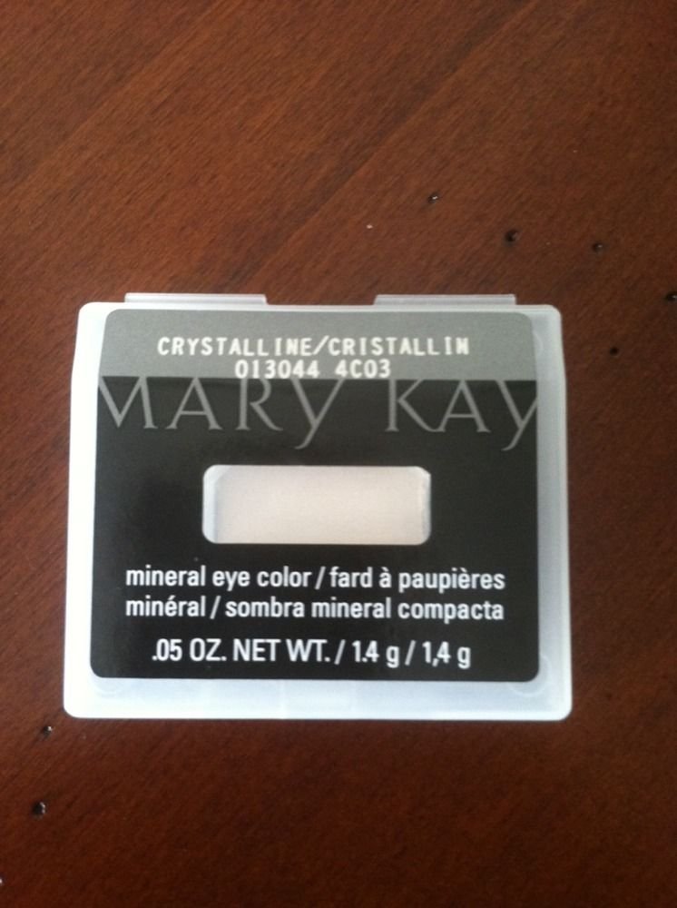 Mary Kay Mineral Eye Color Crystalline powder pan with champagne shimmer for everyday glow