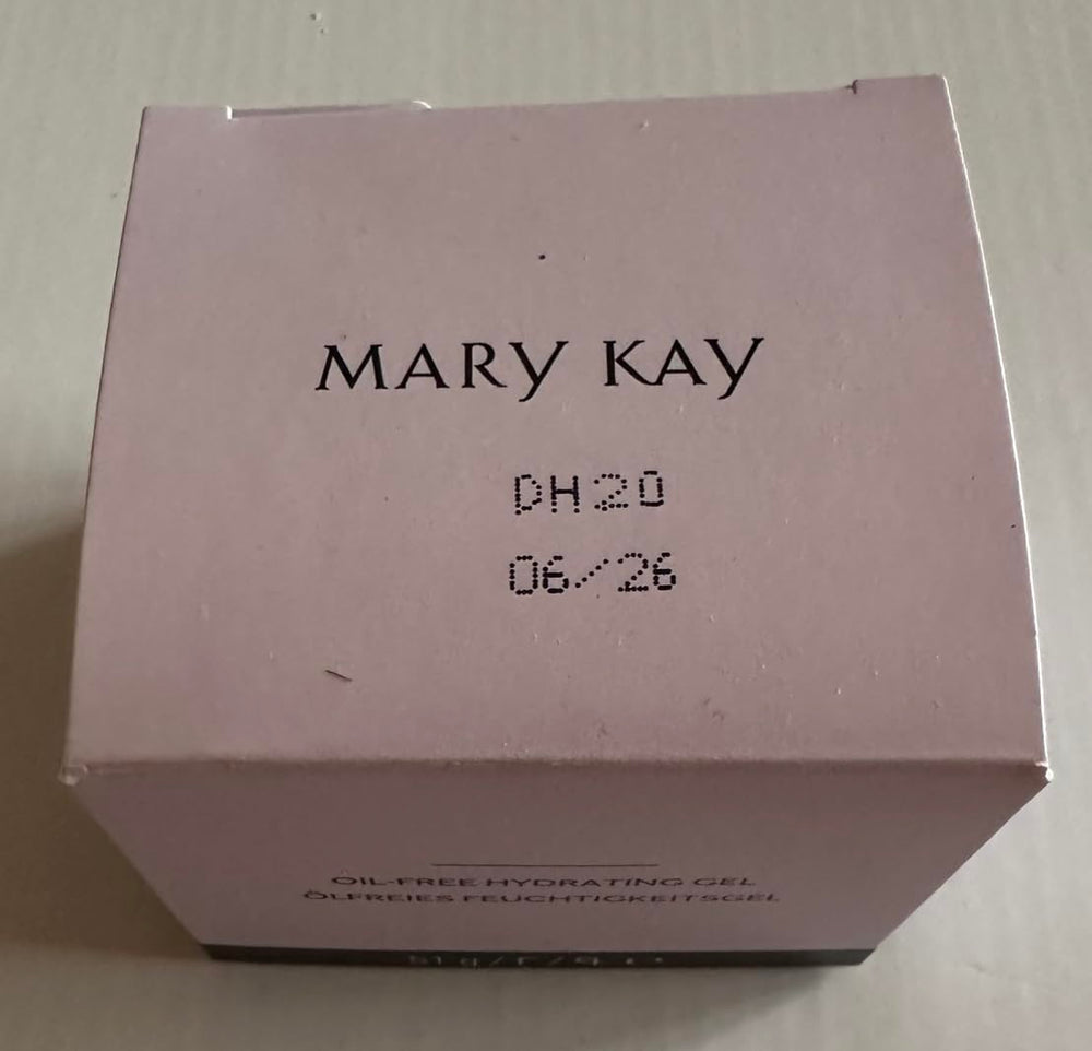 Mary Kay Oil-Free Hydrating Gel new-in-box presentation signals fresh, unopened product.