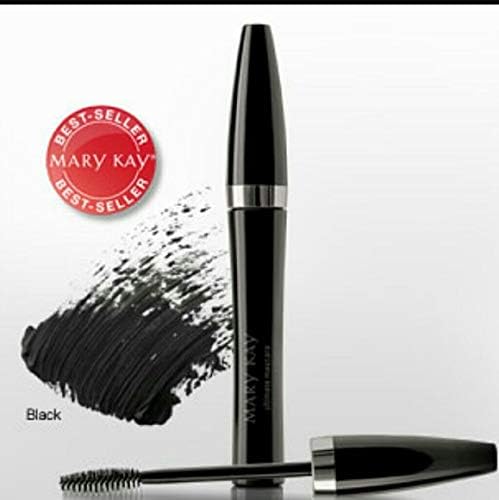 Mary Kay Ultimate Mascara lashes with noticeable volume and definition