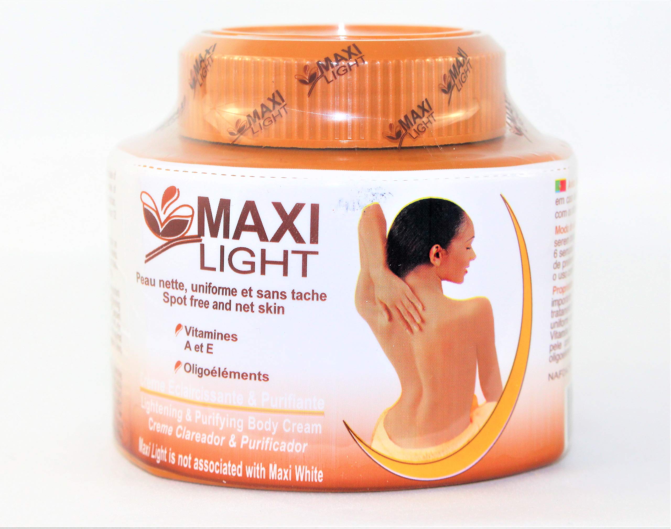 Maxi Light bottle 325ml front view highlights portable hydration for travel.