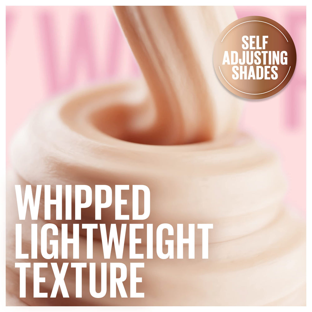 Maybelline Instant Age Rewind 4-in-1 Matte application on fingertips for quick use.