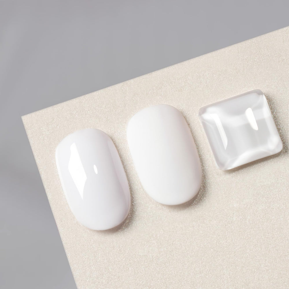 MAYCHAO Antiquewhite gel nail polish LED cure 60s shows fast drying under lamp.